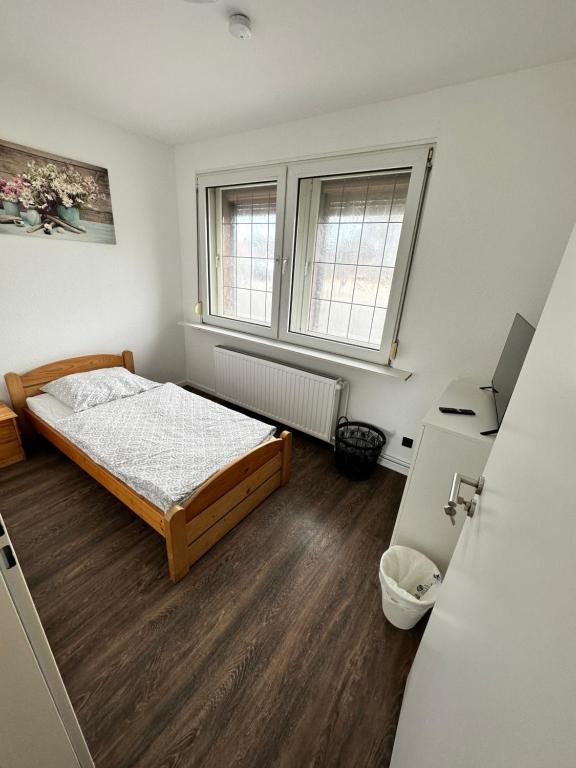 Zimmervermietung Altes Zollhaus - Single Room With Shared Bathroom