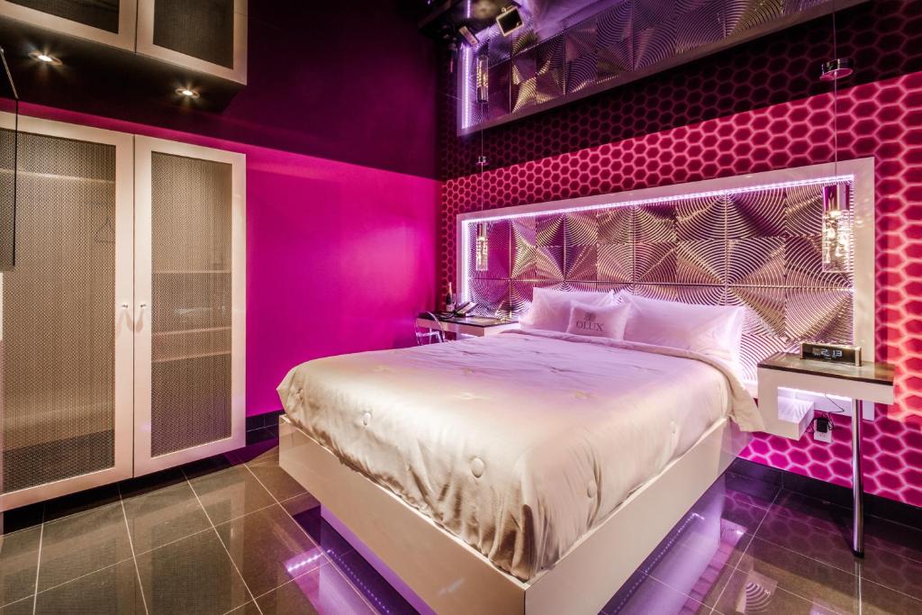 Olux Hotel-Motel-Suites - 