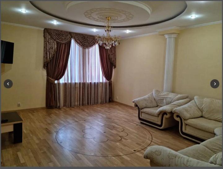 Posezení v ubytování Apartment - apartment with expensive renovation)))