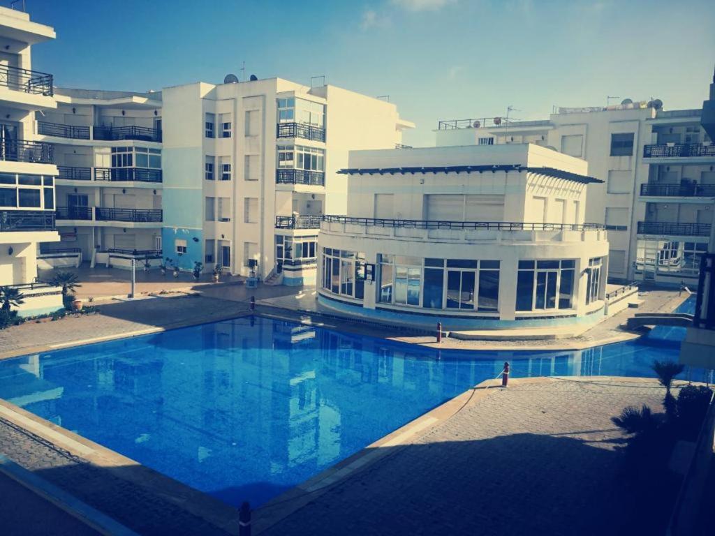 Photo de la galerie de l'établissement Appartement de luxe a resedence marina beach, à Mohammedia