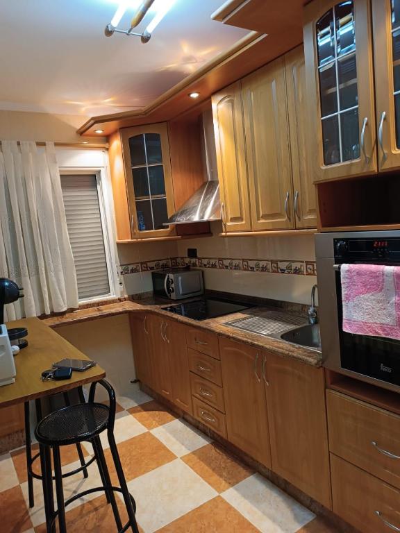 Kuchyň nebo kuchyňský kout v ubytování Casa ó Chalet Santiago de la Ribera San Javier VILLA ÍVALIS