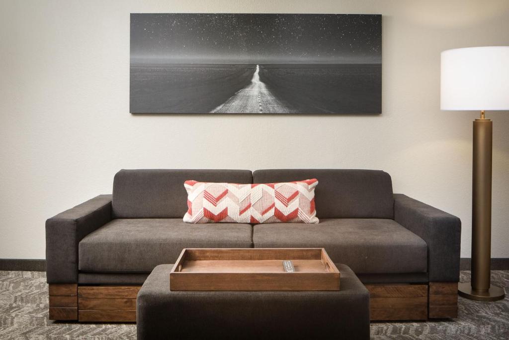 Istumisnurk majutusasutuses SpringHill Suites by Marriott Dallas Downtown / West End