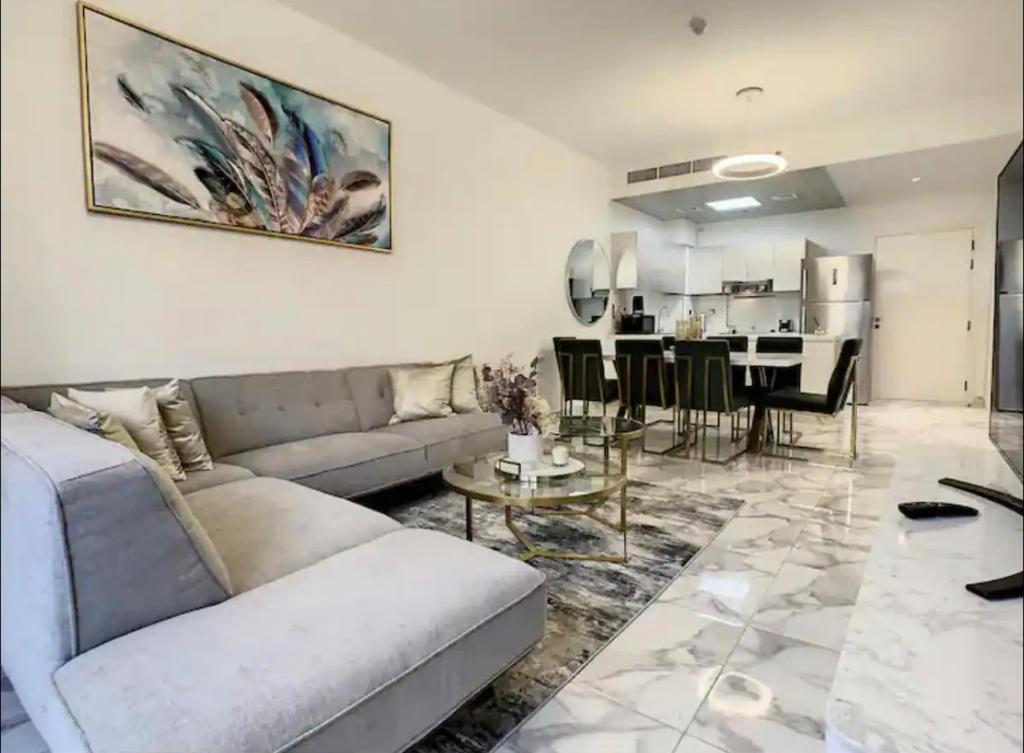 Bright one bedroom in JVC, Dubai (updated prices 2024)