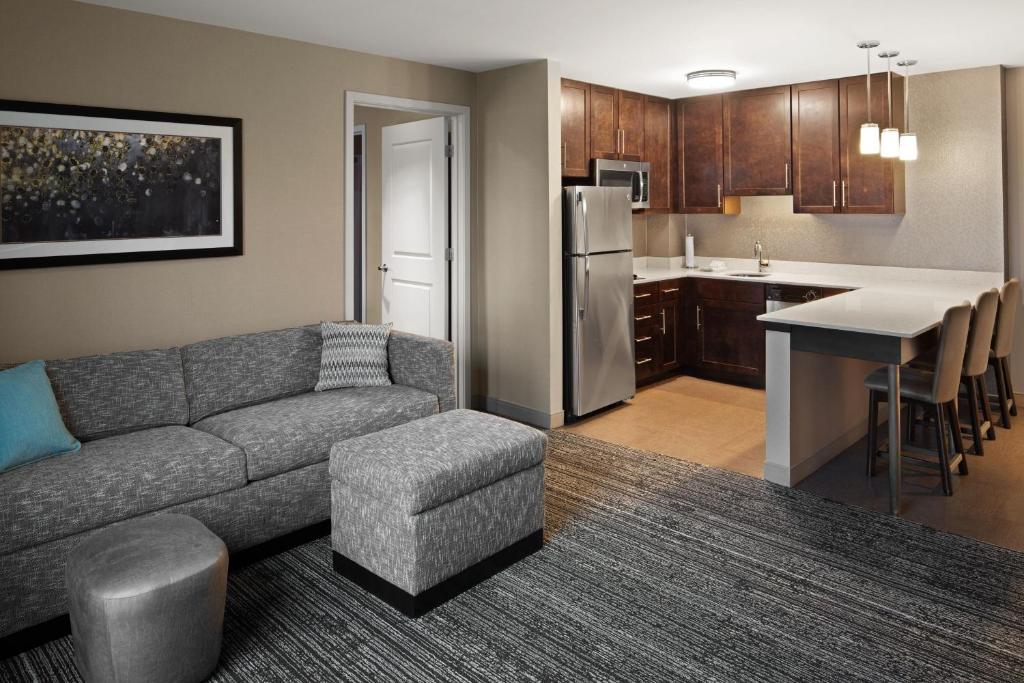 TownePlace Suites by Marriott Boston Logan Airport/Chelsea - Suite De Un Dormitorio Con Cama King