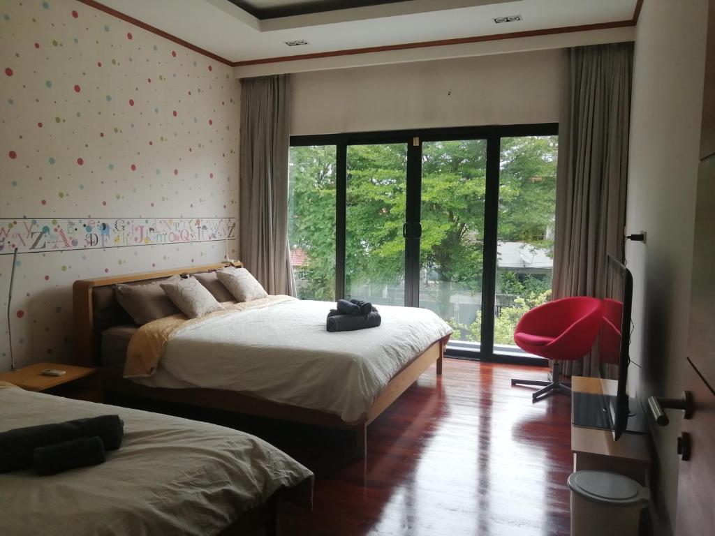 AP HOUSE - Quarto Triplo Com Casa De Banho Privada