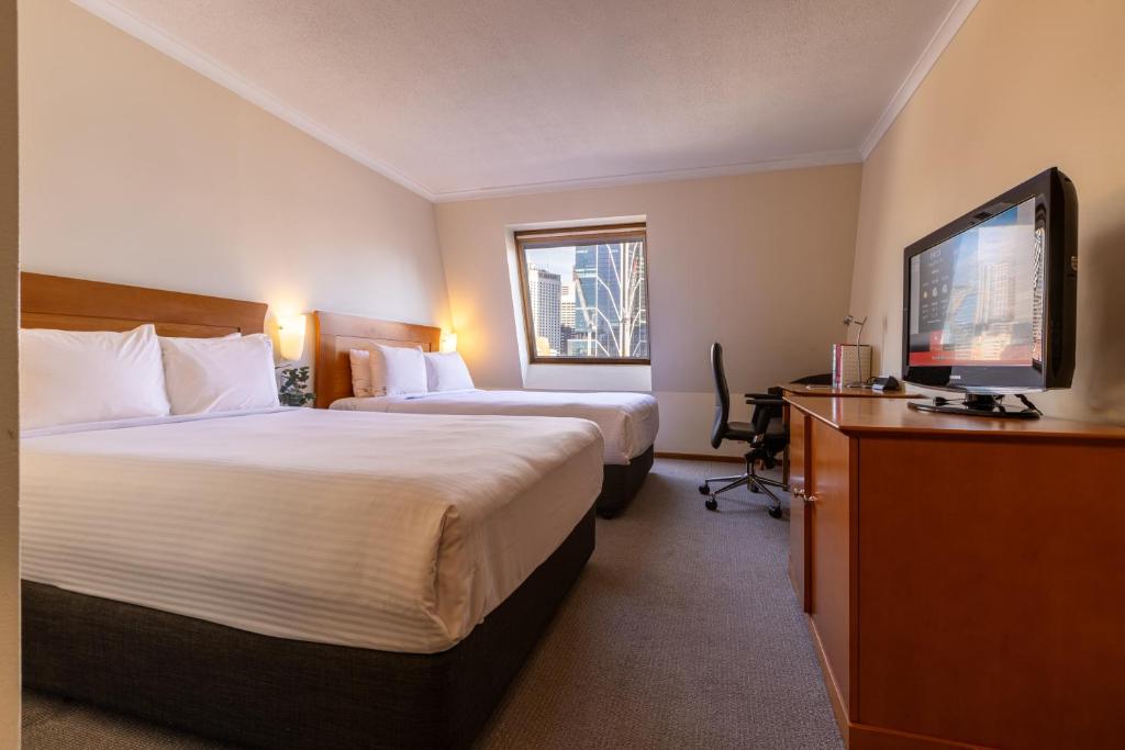 Sydney Harbour Hotel - 两个双人床房间