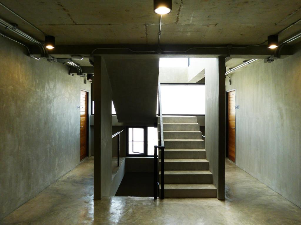 B Arch House Hotel and Cafe ll NO PARKING ll - Resim 12