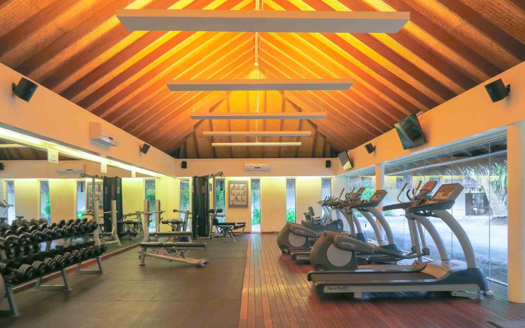 Фитнес-центр и/или тренажеры в Holiday Inn Resort Kandooma Maldives - Kids Stay & Eat Free and DIVE FREE for Certified Divers for a minimum 3 nights stay