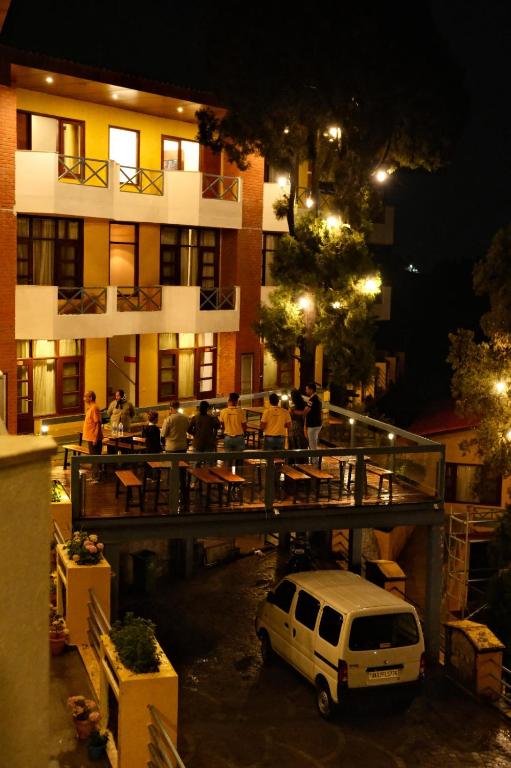 Restaurace v ubytování Green N Breeze Resorts Mussoorie