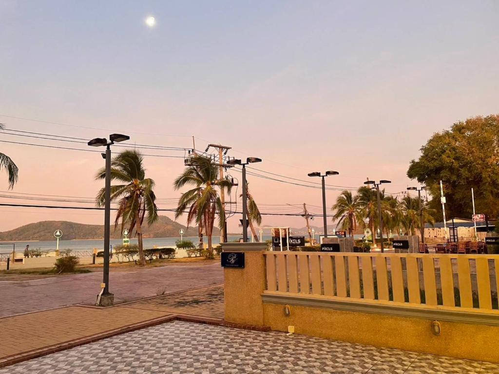 Panwa Beach Side Beachfront - Resim 39