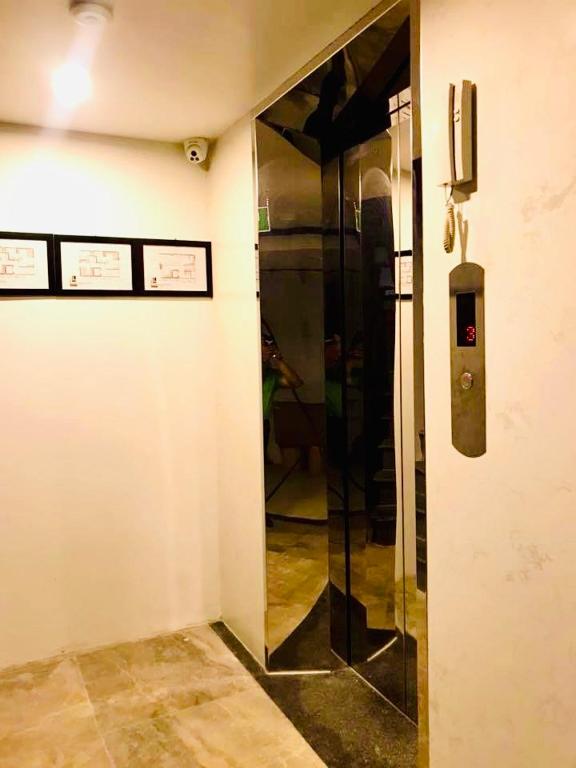 Unique Serviced Apartment - 顶层公寓