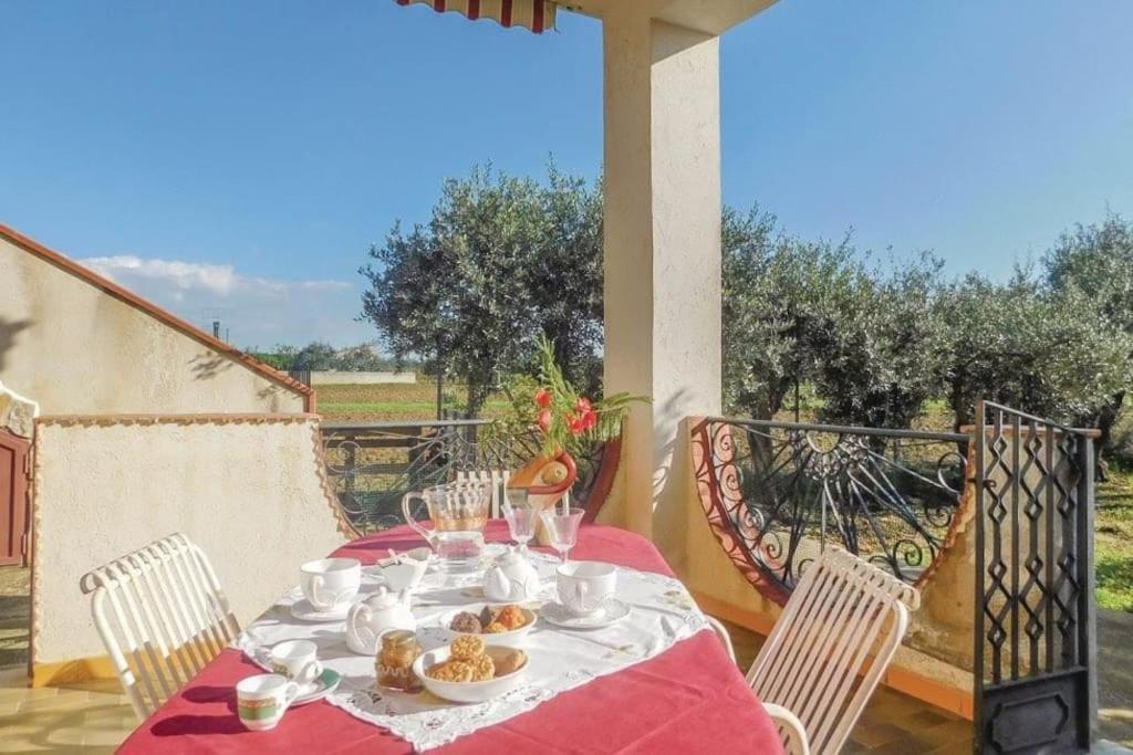 Balkón nebo terasa v ubytování Villa in campagna vicina al mare Bonerelax