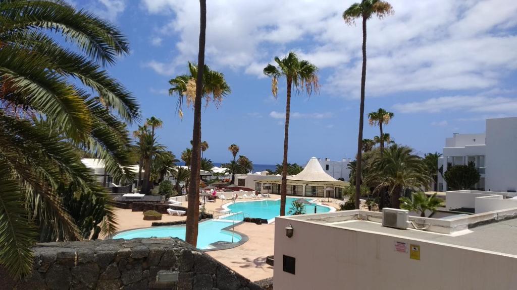 Bazén v ubytování Luxury Apartamento Luz de Mar Complejo Playa Roca nebo v jeho okolí