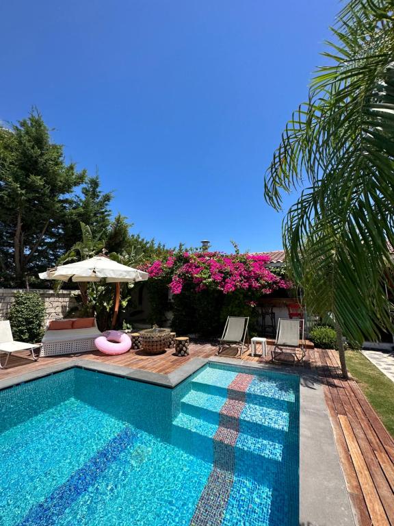 Bazén v ubytování CASA RUBİNO BUTİK OTEL nebo v jeho okolí