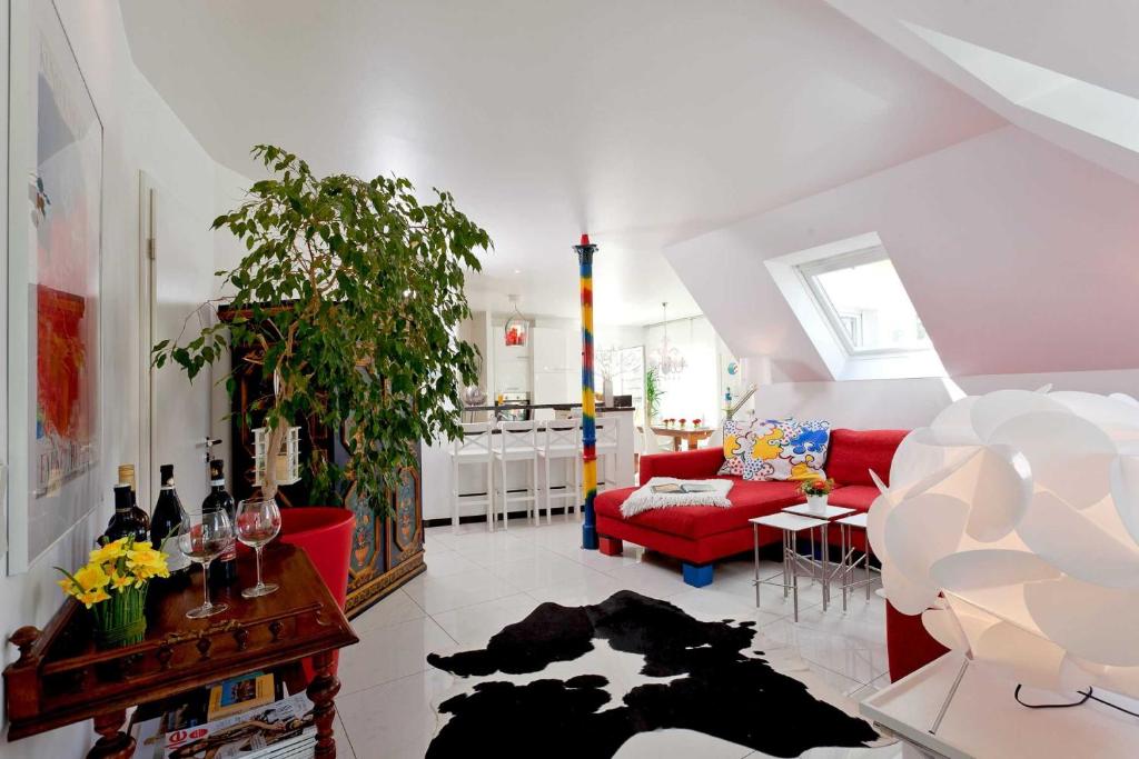 Ferienwohnung Jelena - Three-Bedroom Apartment With Balcony