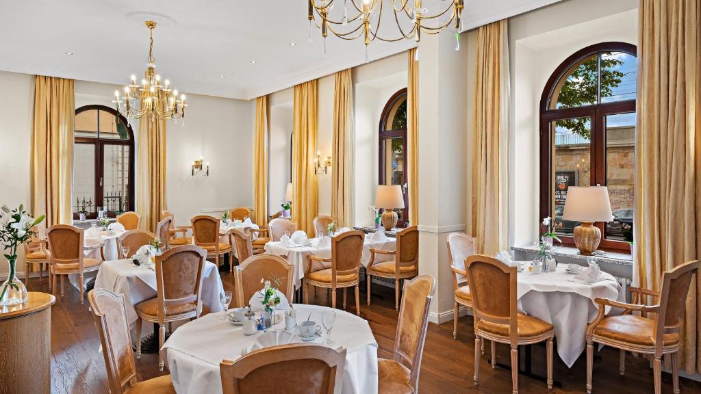 Restaurace v ubytování Hotel Bayerischer Hof Dresden
