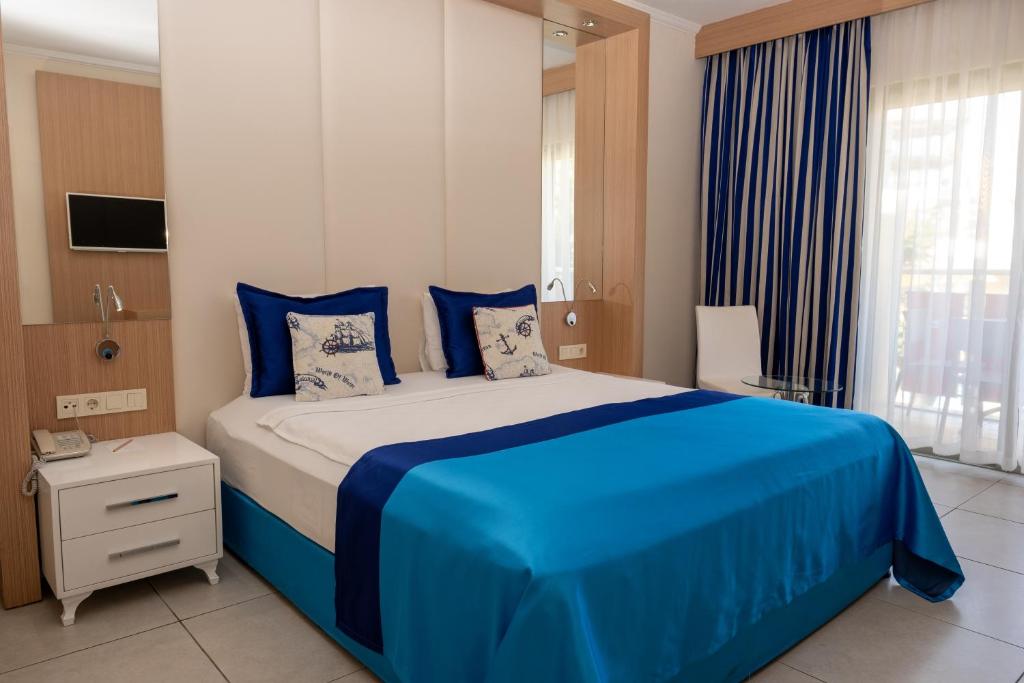 AQI Pegasos World - 16