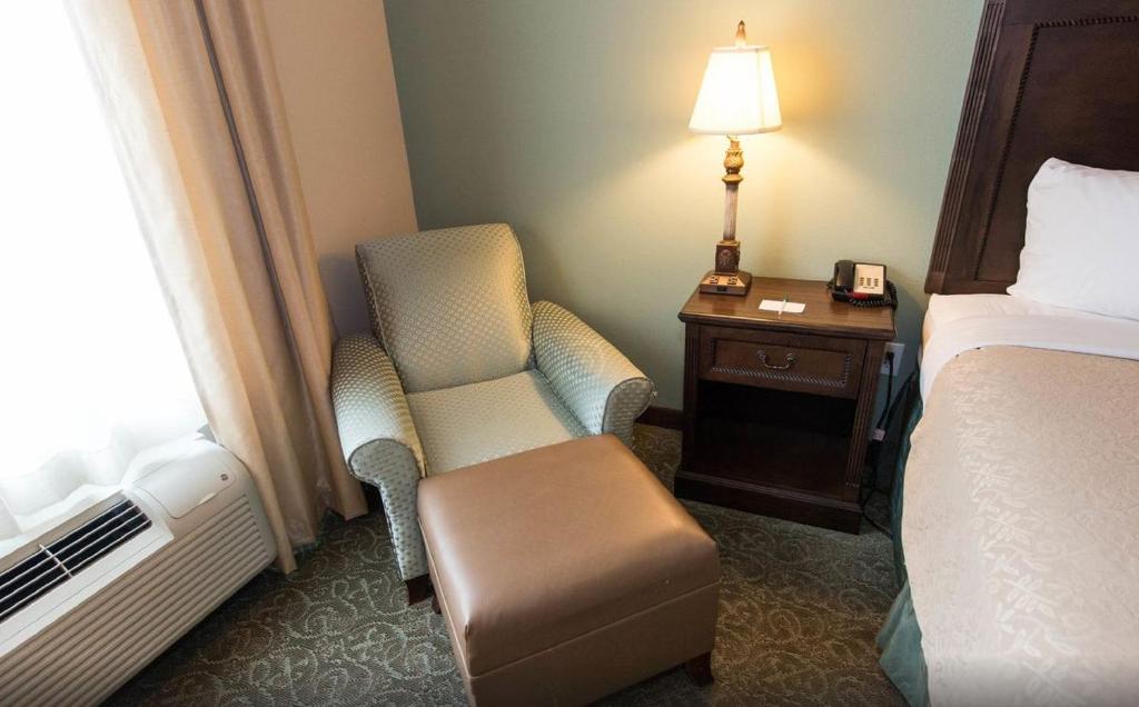 Country Inn & Suites by Radisson, Asheville West near Biltmore - Kamer Met Kingsize Bed - Niet-Rokers