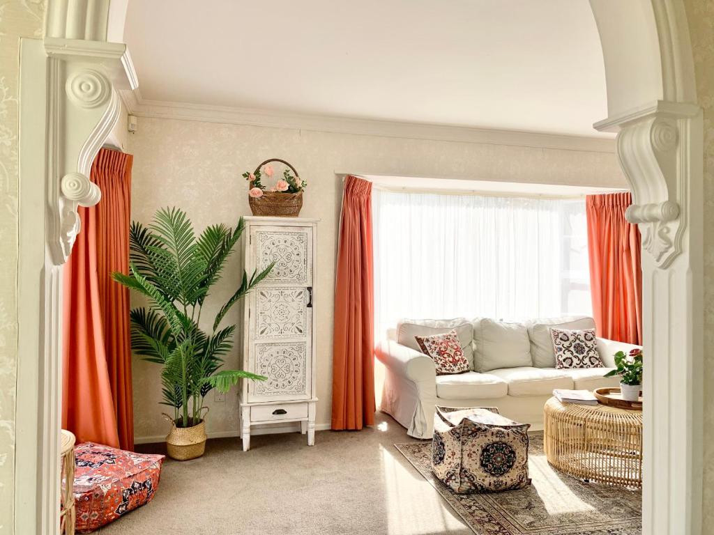 Cosy House in Chartwell, Hamilton-Private Garden & Shopping Mall - Resim 10