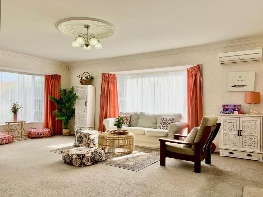 Cosy House in Chartwell, Hamilton-Private Garden & Shopping Mall - Resim 1