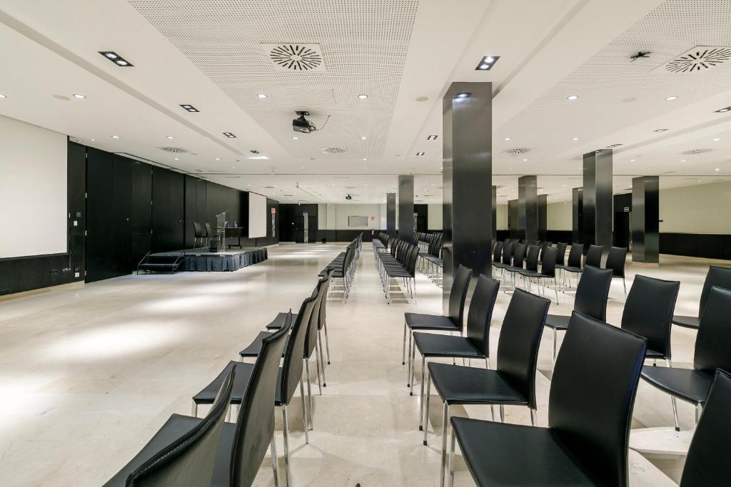 Zona business o sala de conferencias en Sol Principe