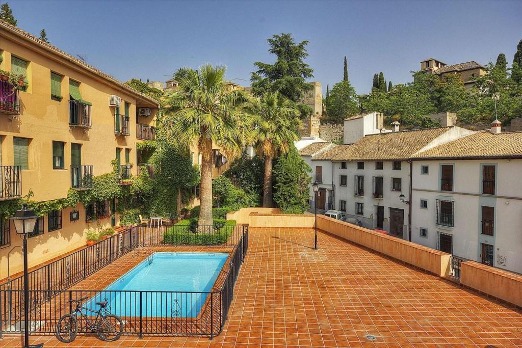 Piscina a Miwa Studio Albaicin Serenity o a prop