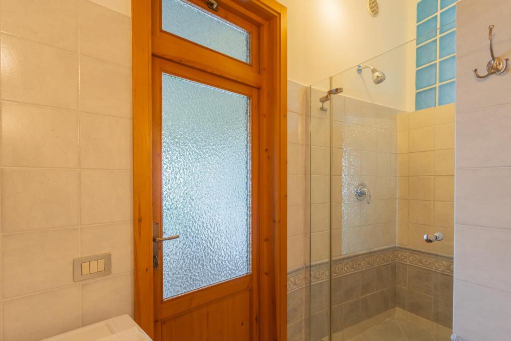 Koupelna v ubytování Simons Apartment with Amazing View by Rent All Como