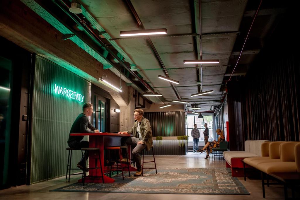 MONTOWNIA Lofts & Experience - Resim 31