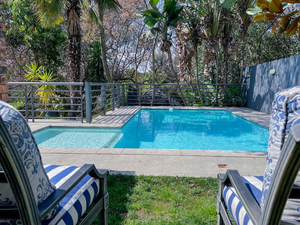 Sundlaugin á Amoris Guesthouse - In Randburg eða í nágrenninu
