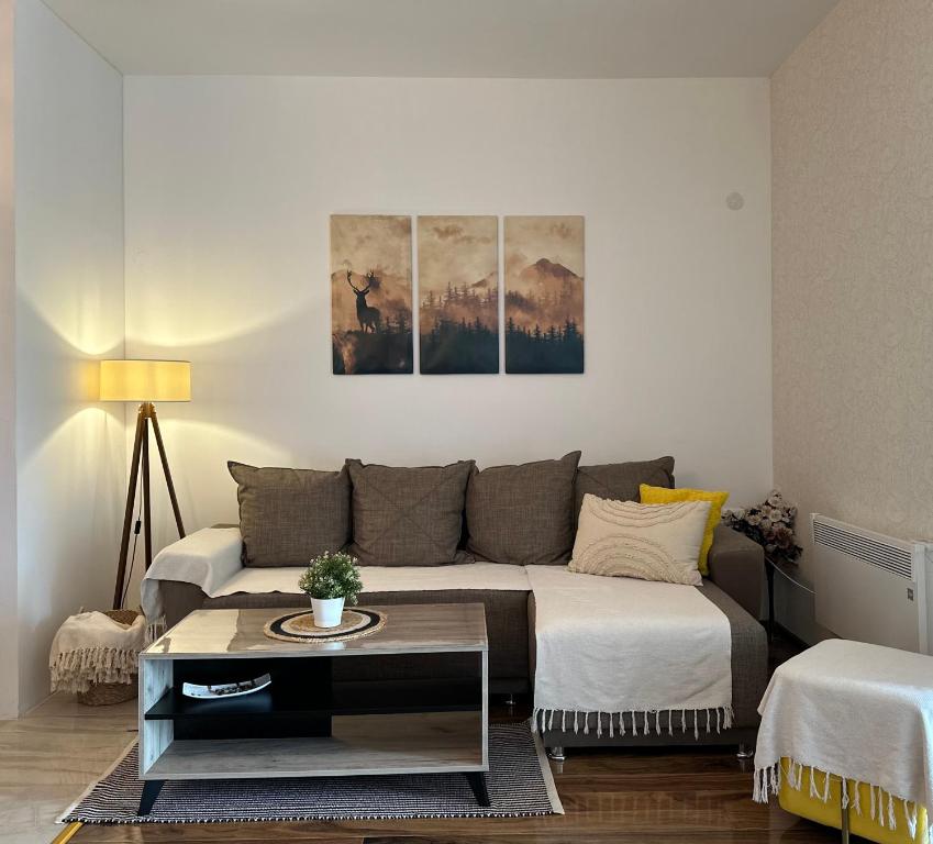 Posezení v ubytování Nirvana Lux Apartman Zlatar
