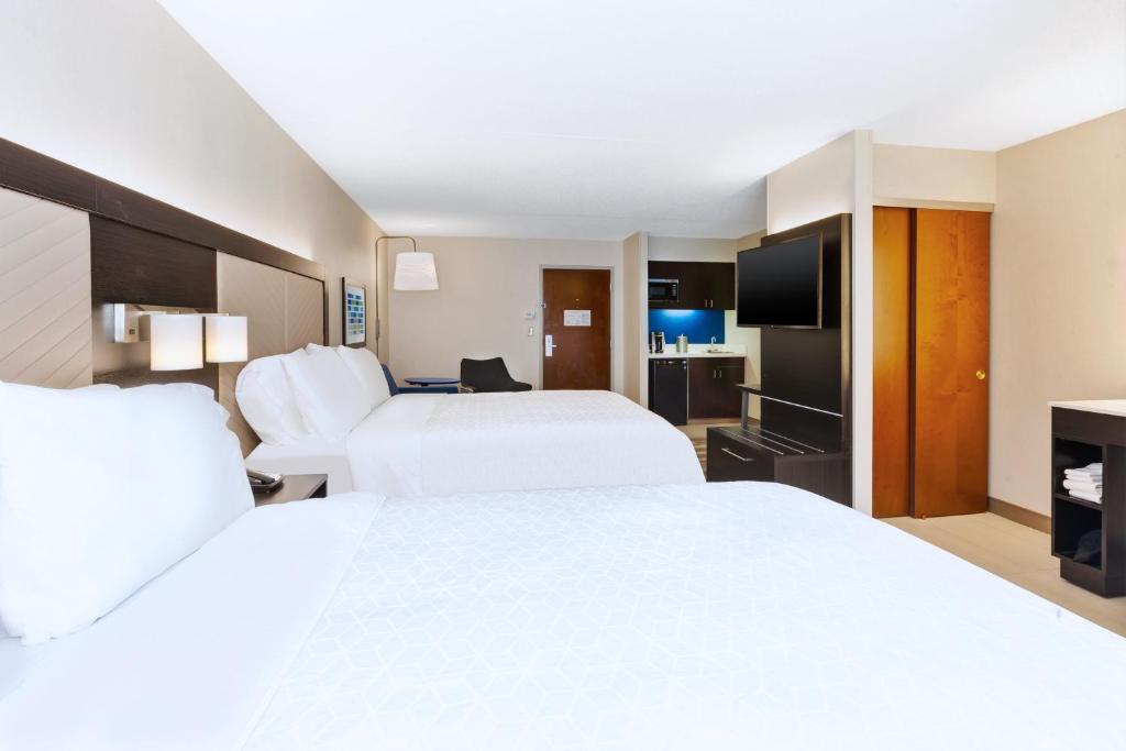Holiday Inn Express Blacksburg by IHG - Suite Queen Con Dos Camas Queen Y Sofá Cama