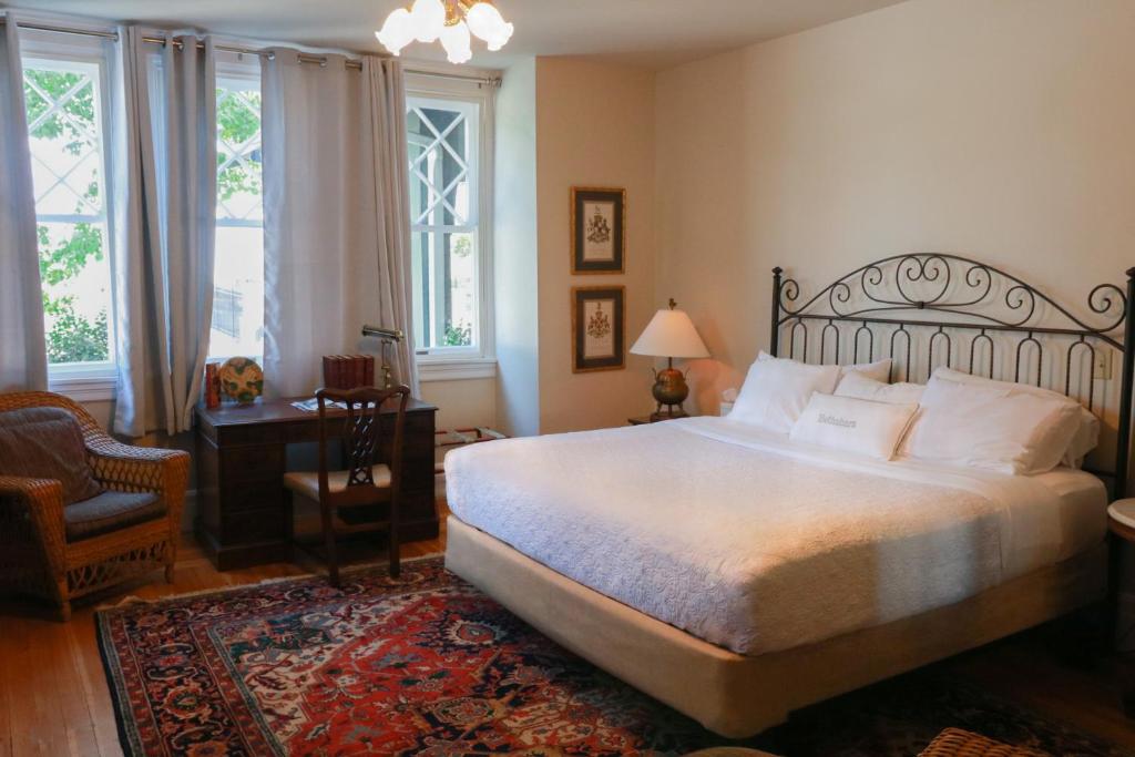 The Shaffner Inn - King Room