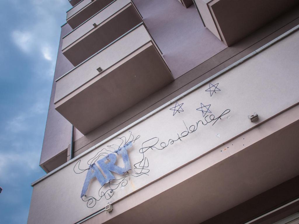 Residence Art - Resim 17