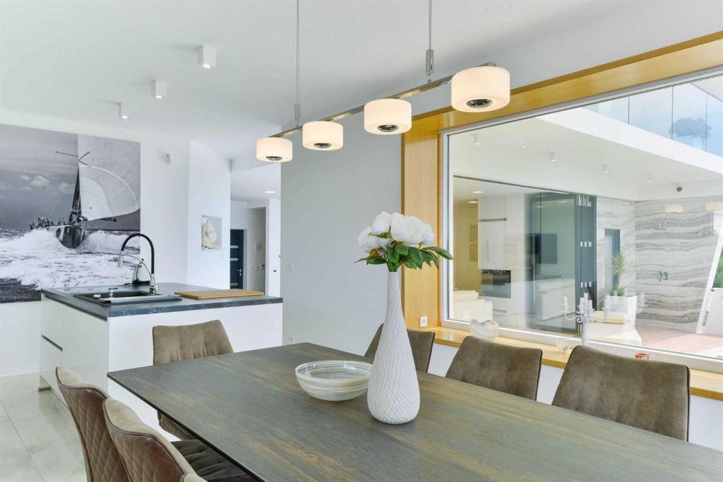 Kuchyňa alebo kuchynka v ubytovaní 5* Luxury Villa Michele
