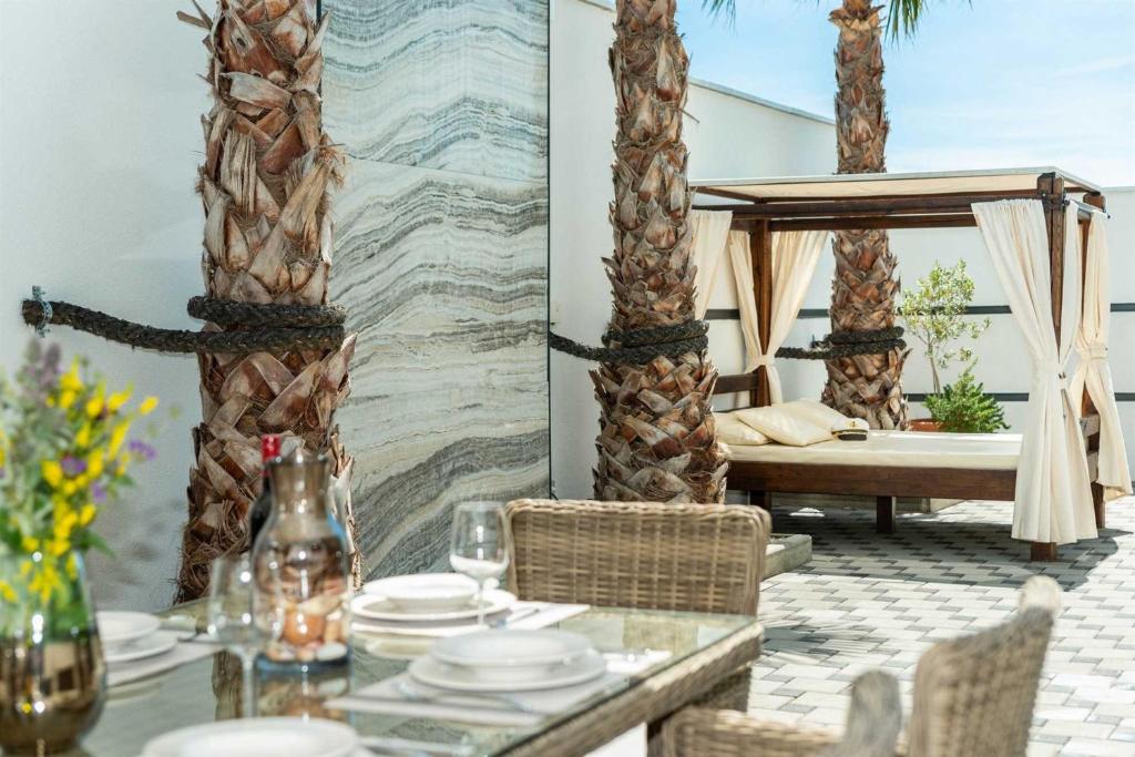 Posedenie v ubytovaní 5* Luxury Villa Michele