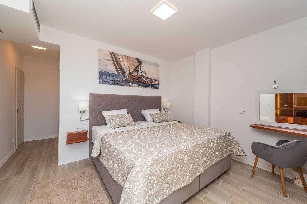 Posteľ alebo postele v izbe v ubytovaní 5* Luxury Villa Michele