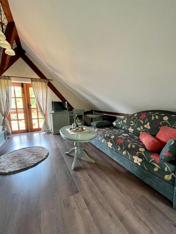 Zámeček - Chateau Lány - Depandance Stroodel - Tweepersoonskamer Met Balkon