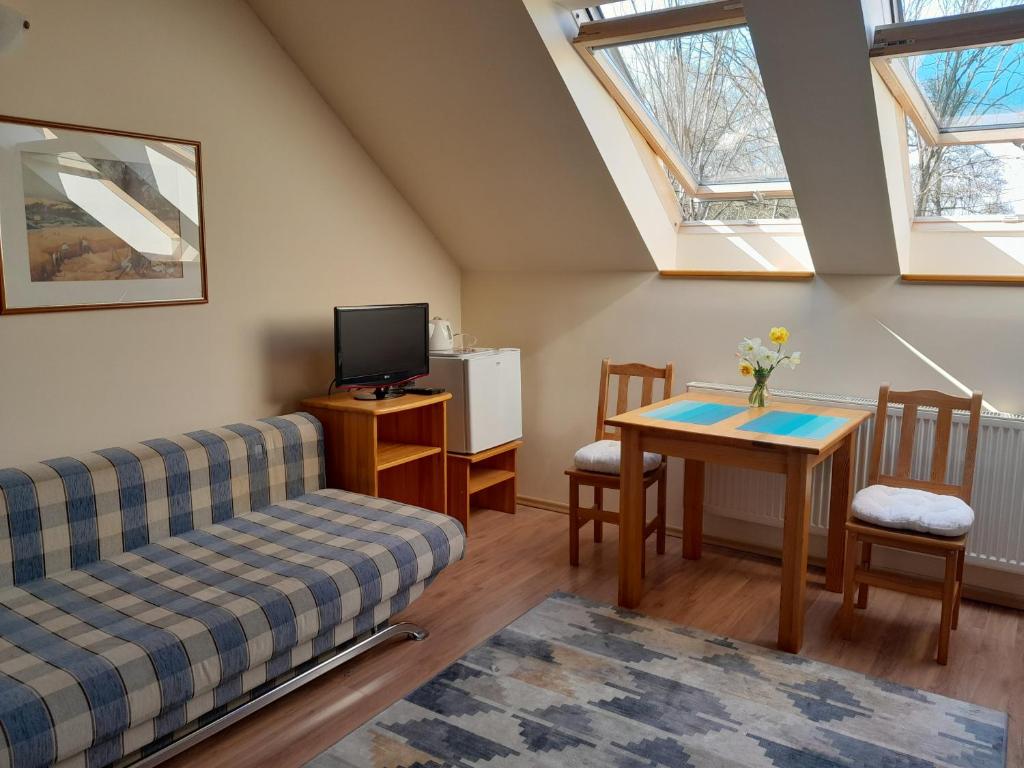 Pensjonat Kalina Komorze - Quadruple Room With Bathroom