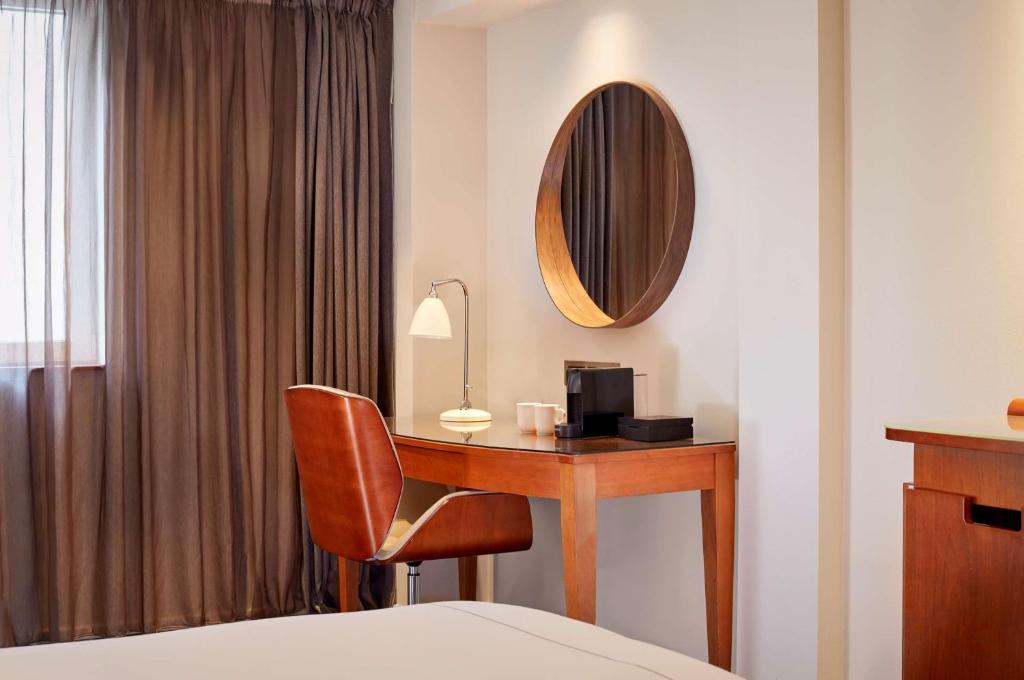 Park Plaza Victoria London - Executive Double Room