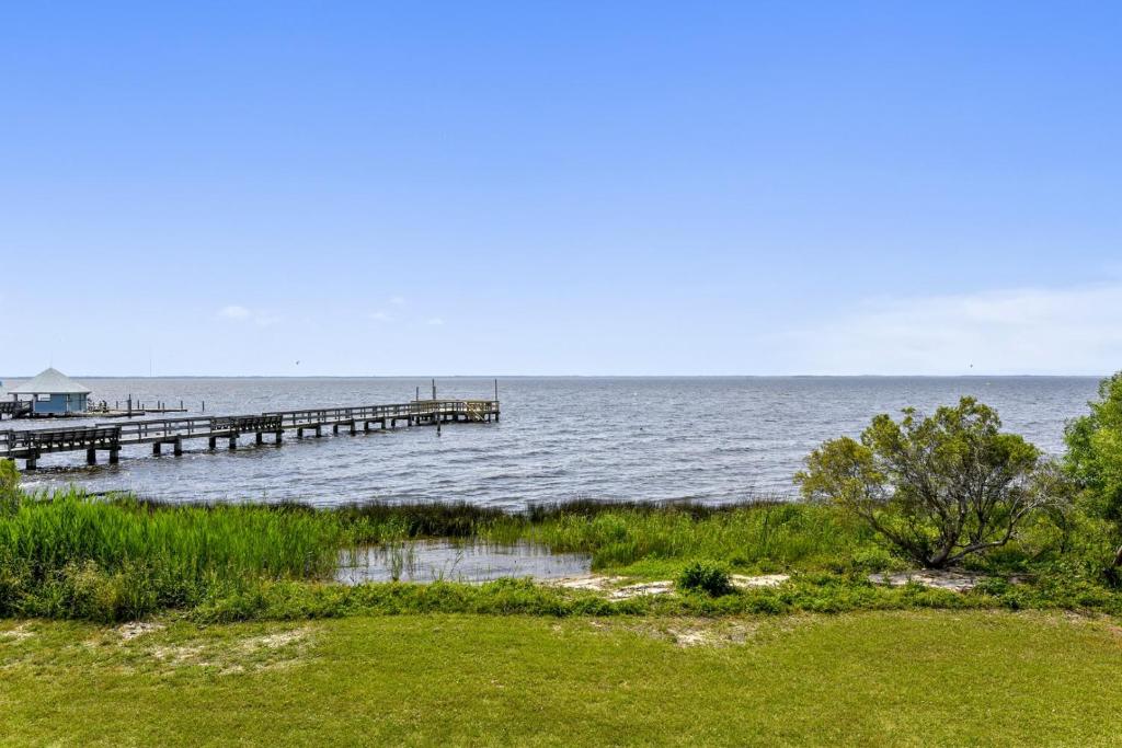 The English at Ships Watch, Duck (updated prices 2024)