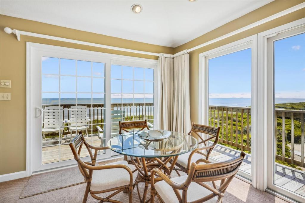 Μπαλκόνι ή βεράντα στο The Topan at Ships Watch