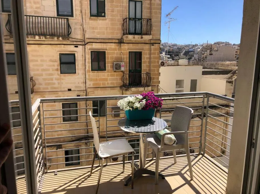 Well located 2 bedroom flat in St.Julians