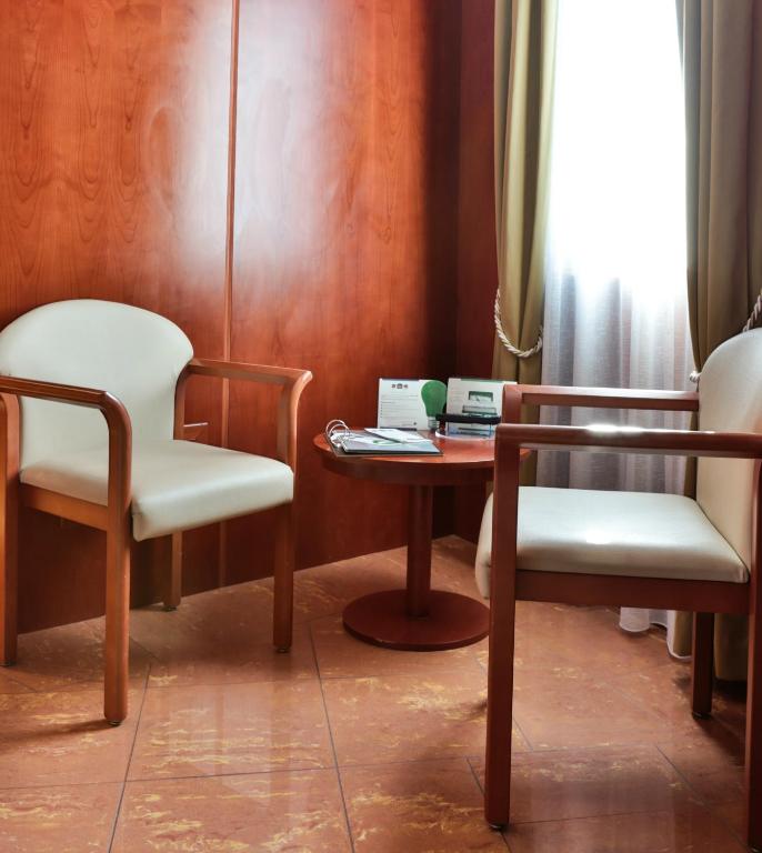 Posedenie v ubytovaní Best Western Hotel Anthurium