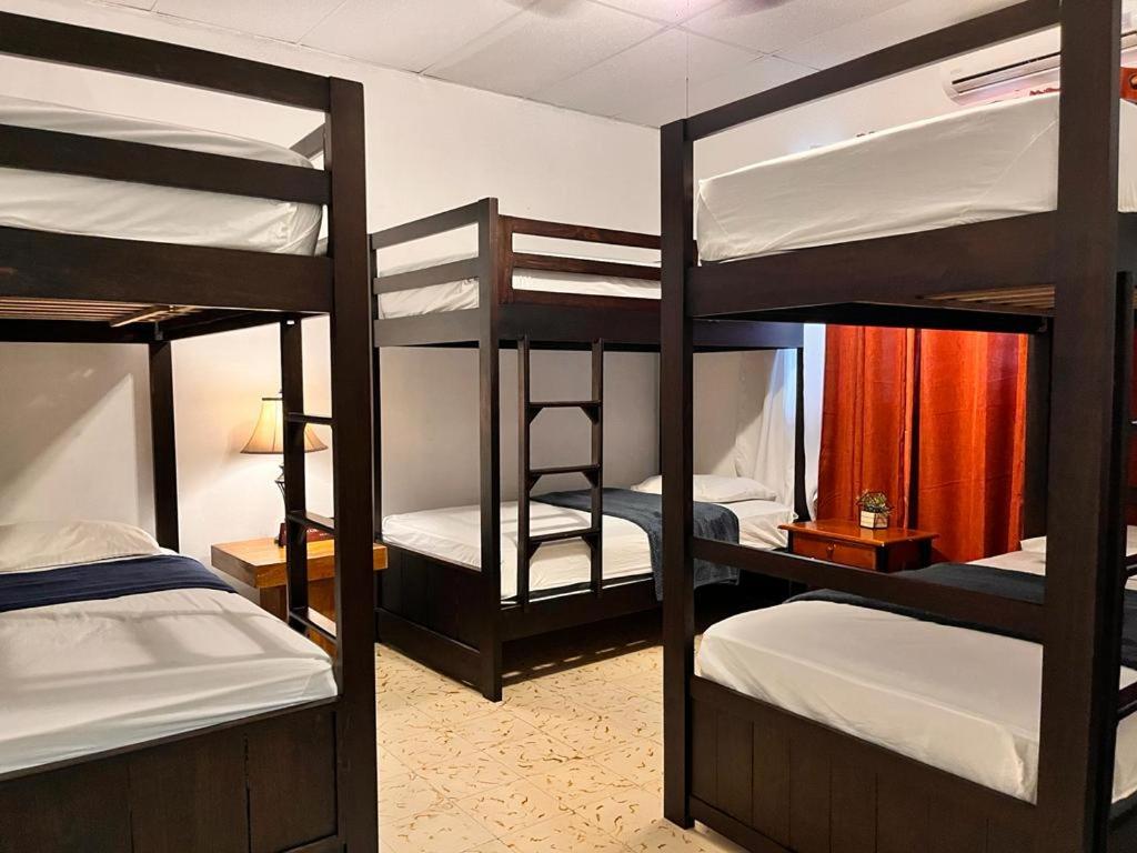 Panama House Bed & Breakfast - 