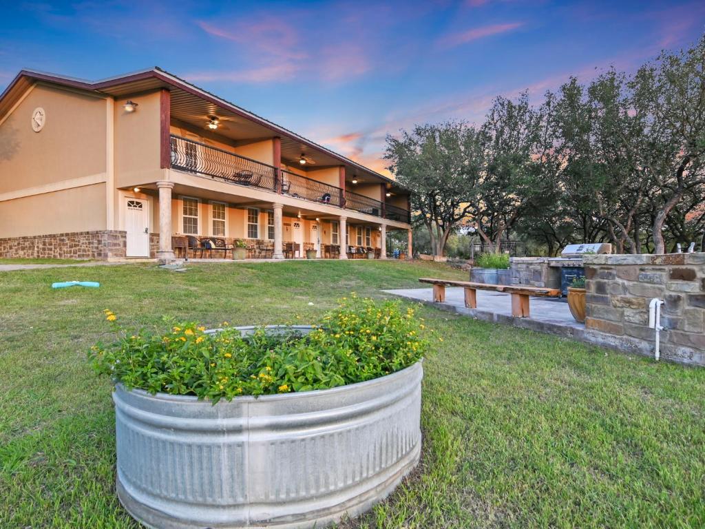 Canyon Lake Condos at Stillwater Ranch, Canyon Lake (updated prices 2024)
