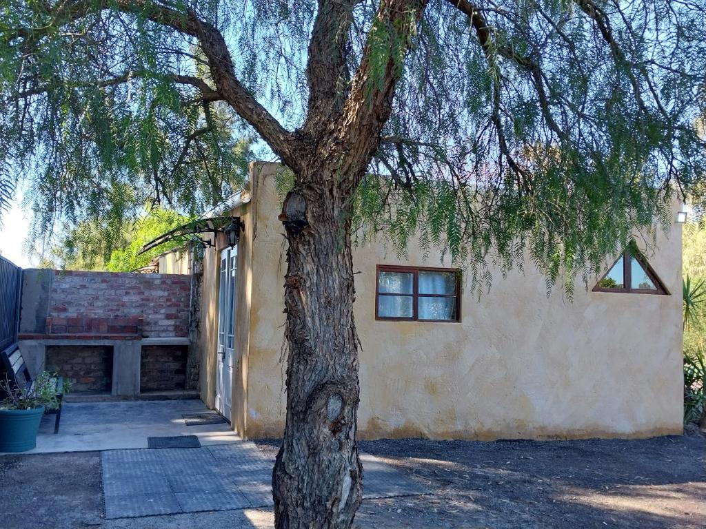 Το κτήριο όπου στεγάζεται  το διαμέρισμα