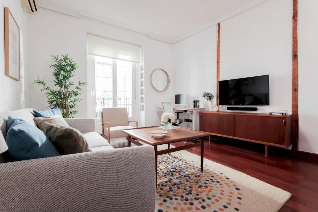 Ruang duduk di One bedroom apartment in Chueca