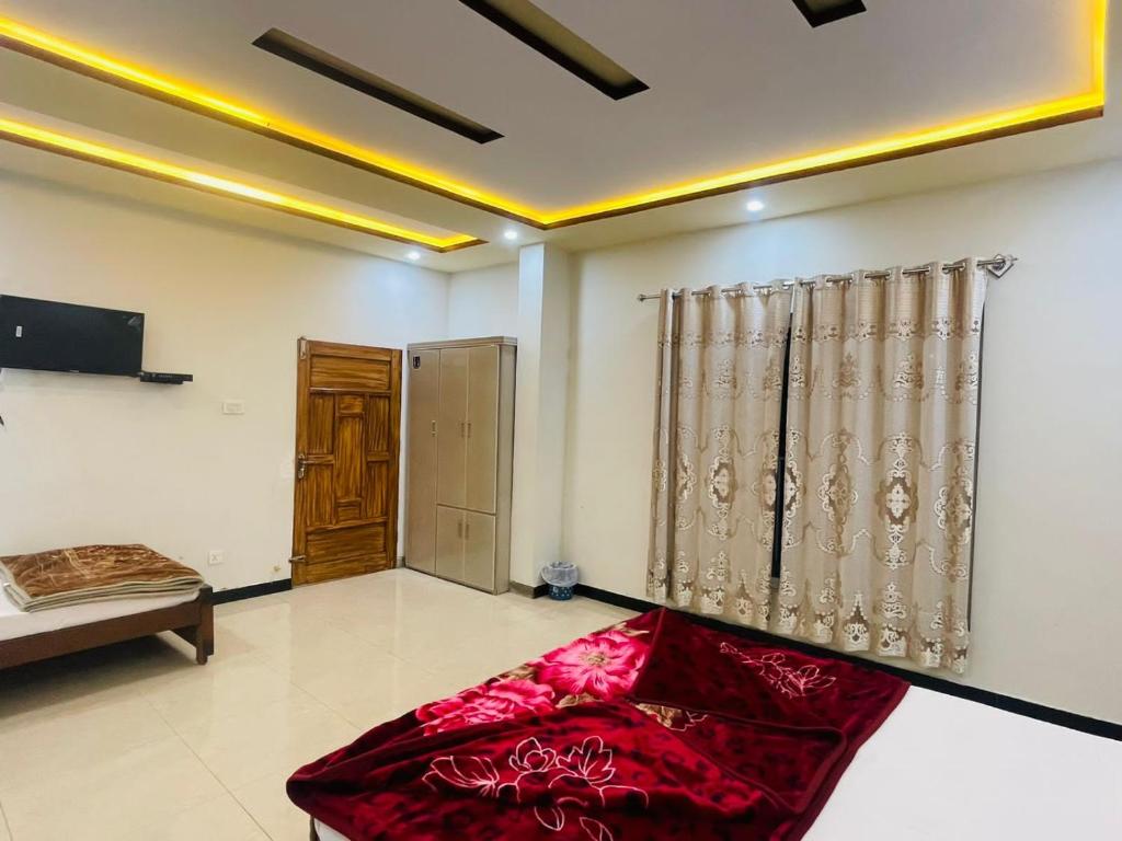 Green view Guest House - King Room With Mountain View