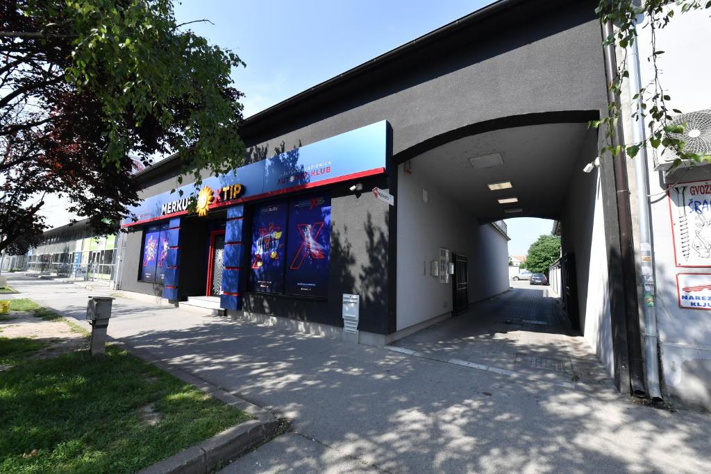 Budova, kde se apartmán nachází