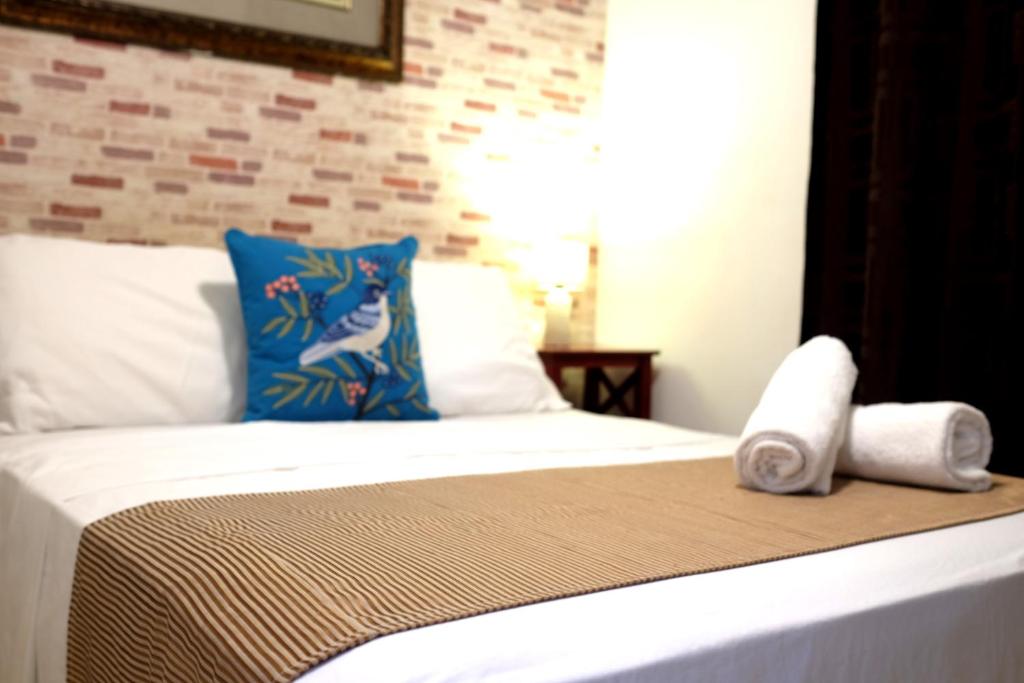 Panama House Bed & Breakfast - 